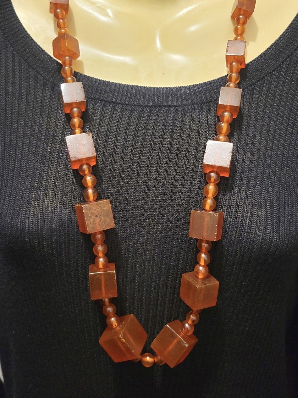 VINTAGE USSR KALININGRAD BALTIC AMBER CUBIC NECKLACE 83G 30"